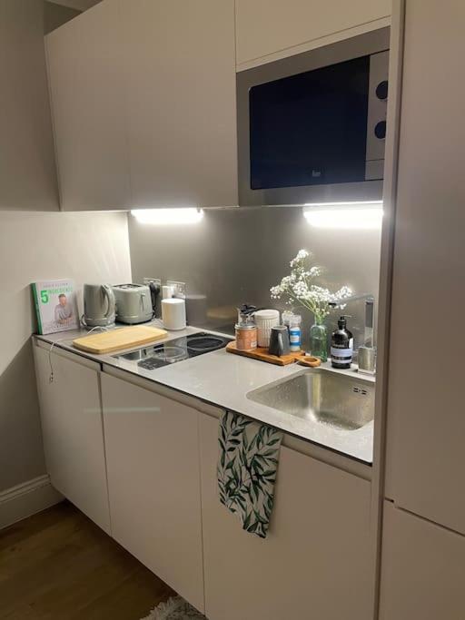 Stunning South Kensington Flat Апартаменты Лондон