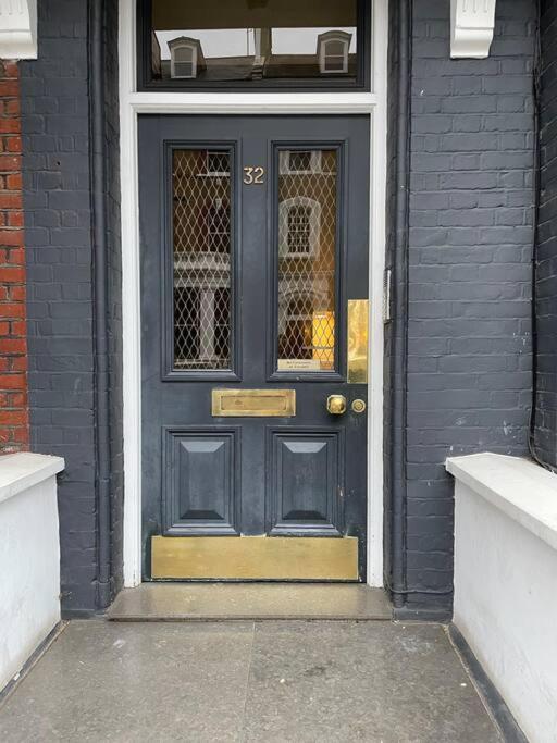 Апартаменты Stunning South Kensington Flat *
